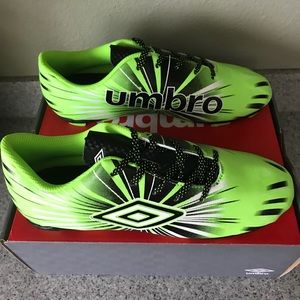 Umbro Kid’s Arturo 3.0 FG Soccer Cleats
